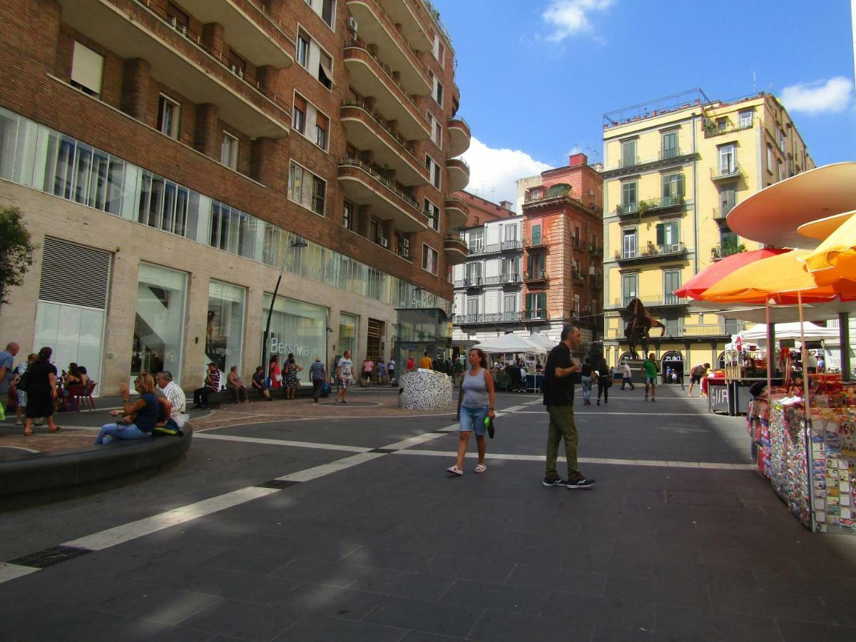 Casa Vacanze La Fenice Naples Exterior photo